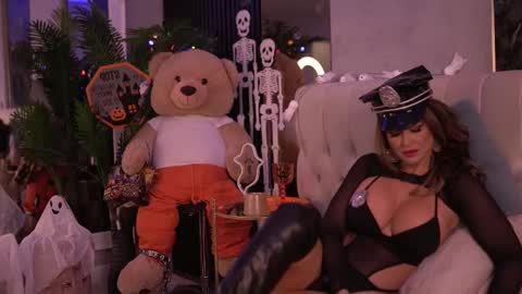 luxennoir online show from November 1, 6:37 am