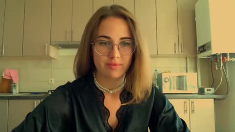 Katie online show from September 21, 7:43 am