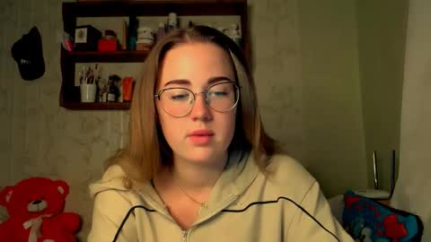 Katie online show from October 12, 3:55 pm