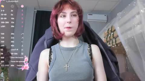 Snapshot of luxrayi chatting on March 13, 9:05 am Ray online show from March 13, 9:05 am