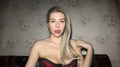 LuxSonyaStar online show from February 9, 1:15 pm