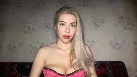 LuxSonyaStar online show from May 11, 8:06 pm