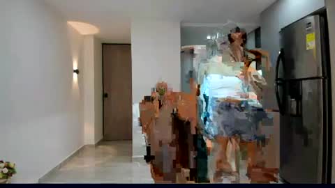 Snapshot of luxury_pleasure_01 chatting on June 28, 3:56 am luxury_pleasure_01 online show from June 28, 3:56 am