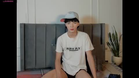 Tommy and Polly online show from October 20, 7:58 pm