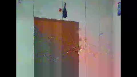 Snapshot of luxx72boy chatting on March 1, 7:43 am luxx72boy online show from March 1, 7:43 am