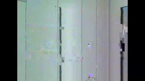 Snapshot of luxx72boy chatting on March 20, 9:25 am luxx72boy online show from March 20, 9:25 am