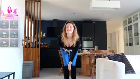 Snapshot of luxymin chatting on February 17, 3:42 pm Luxymin online show from February 17, 3:42 pm