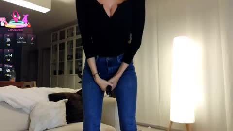 Snapshot of luxymin chatting on February 17, 8:47 pm Luxymin online show from February 17, 8:47 pm