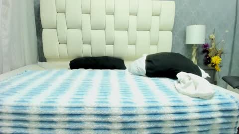 Snapshot of luz_mia1 chatting on December 4, 11:08 am Luz online show from December 4, 11:08 am