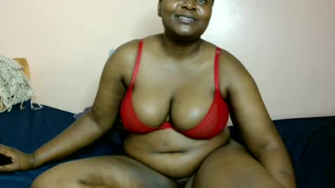 Snapshot of luzremi chatting on June 22, 2:24 am luzremi online show from June 22, 2:24 am