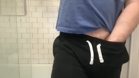 lvguynextdoor440656 online show from February 9, 4:49 am