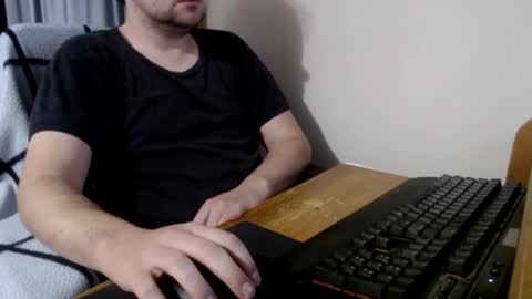 Snapshot of lxgxnd99 chatting on December 8, 1:47 pm lxgxnd99 online show from December 8, 1:47 pm