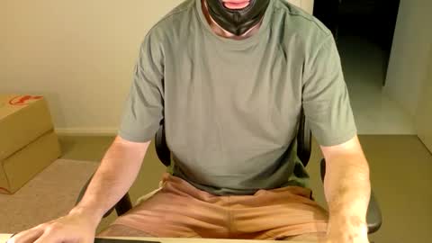 Snapshot of lxgxnd99 chatting on February 24, 7:39 am lxgxnd99 online show from February 24, 7:39 am