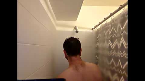 Snapshot of lxnatic chatting on December 2, 7:03 am Lxnatic online show from December 2, 7:03 am