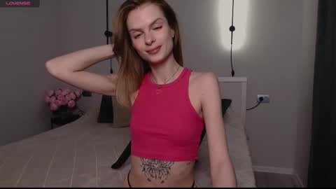 Snapshot of ly_lydia chatting on February 24, 3:02 am ly lydia online show from February 24, 3:02 am