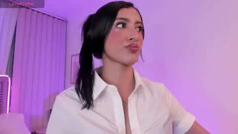 lya_brown online show from April 28, 11:26 am