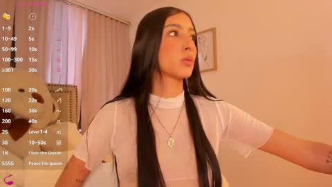 Snapshot of lya_brown chatting on May 4, 12:23 pm lya_brown online show from May 4, 12:23 pm