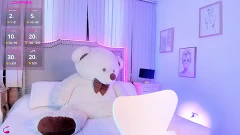 Snapshot of lya_brown chatting on July 1, 11:45 am lya_brown online show from July 1, 11:45 am