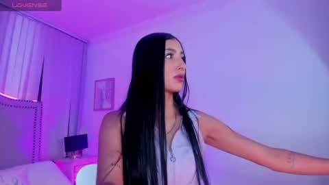 Snapshot of lya_brown chatting on July 14, 12:00 pm lya_brown online show from July 14, 12:00 pm