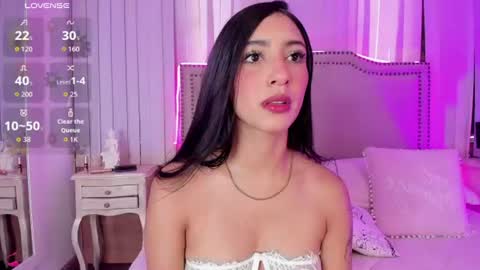 Snapshot of lya_brown chatting on July 22, 11:35 am lya_brown online show from July 22, 11:35 am