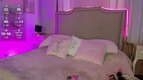 Snapshot of lya_brown chatting on July 25, 11:52 am lya_brown online show from July 25, 11:52 am