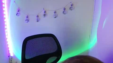 Call me Lia  online show from December 3, 9:13 pm