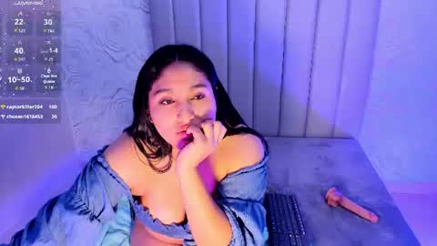 LYA DUBOIS  online show from June 14, 2:30 pm