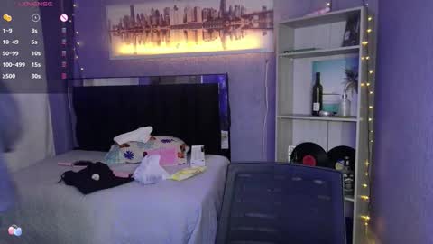 Snapshot of lyam_ebony chatting on November 5, 10:43 pm lyam_ebony online show from November 5, 10:43 pm