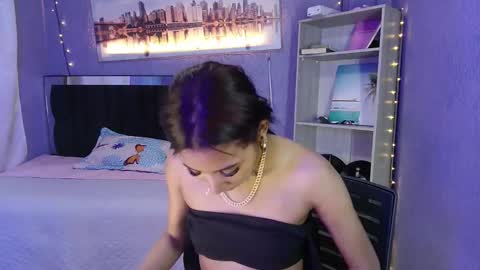 Snapshot of lyam_ebony chatting on November 13, 9:03 pm lyam_ebony online show from November 13, 9:03 pm