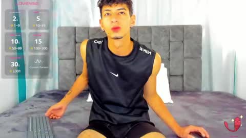 Snapshot of lyan_lazarbbc chatting on June 20, 12:19 pm LYAN online show from June 20, 12:19 pm