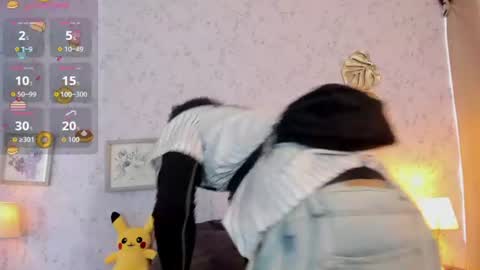 Snapshot of lyan_twink chatting on July 17, 6:57 pm Lyan online show from July 17, 6:57 pm
