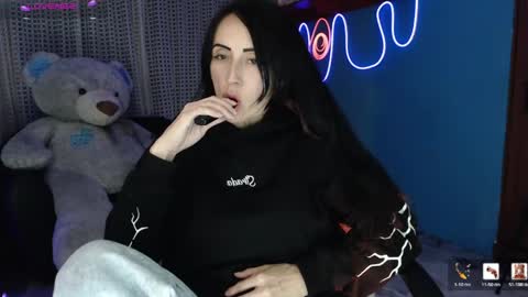 Lyann  online show from May 26, 6:09 am