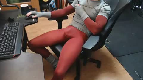 lycraboy123 online show from July 4, 6:08 am