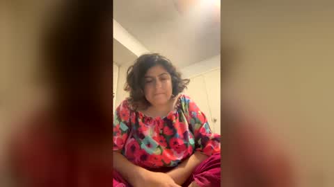 lydiasheer online show from June 9, 2:01 am