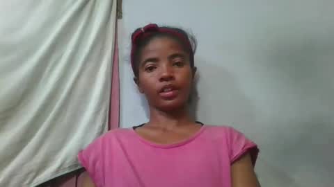 lydie856696 online show from May 18, 4:46 pm