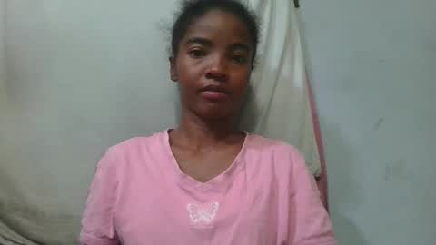 lydie856696 online show from May 20, 6:47 pm