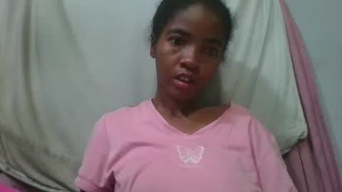 lydie856696 online show from June 6, 2:27 am