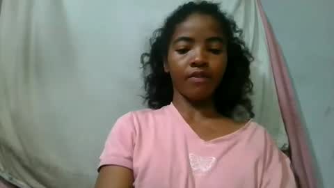 lydie856696 online show from June 7, 2:48 am