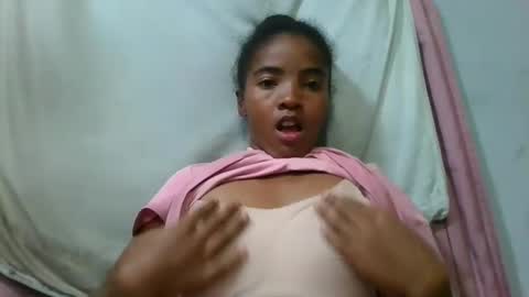 lydie856696 online show from June 8, 1:55 pm