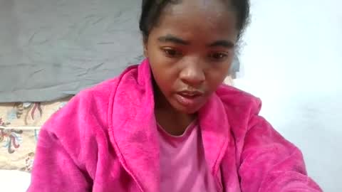 lydie856696 online show from July 23, 3:43 pm