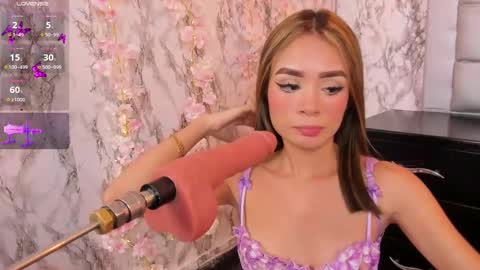 Snapshot of lyen_rae chatting on February 18, 10:36 pm Lyen Rae online show from February 18, 10:36 pm