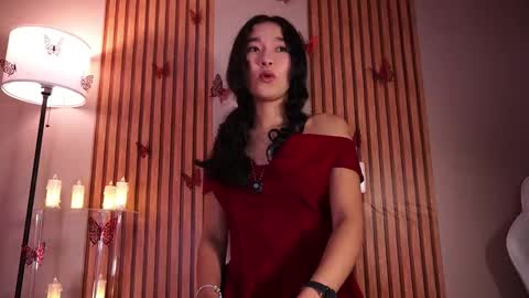 Lyhana Lee online show from February 14, 3:31 pm