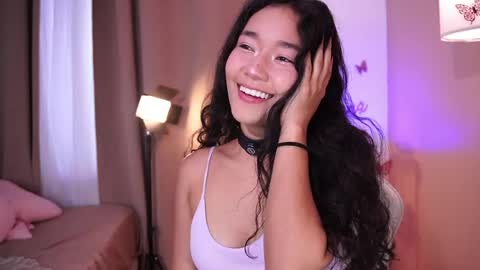 Lyhana Lee online show from May 2, 1:49 pm