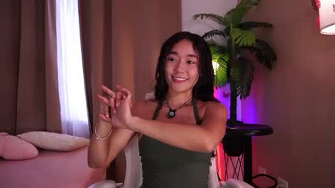 Snapshot of lyhana_lee chatting on July 27, 4:47 pm Lyhana Lee online show from July 27, 4:47 pm