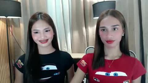 Snapshot of lykaloops chatting on June 3, 6:35 pm LYKA LOOPS online show from June 3, 6:35 pm