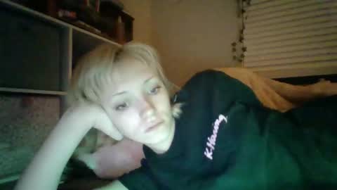 lylahsweets online show from February 17, 2:19 am