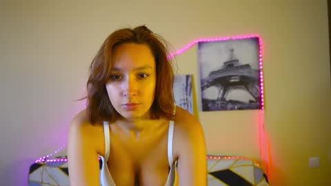 Snapshot of lylianrosse chatting on September 21, 6:59 am Lylian online show from September 21, 6:59 am