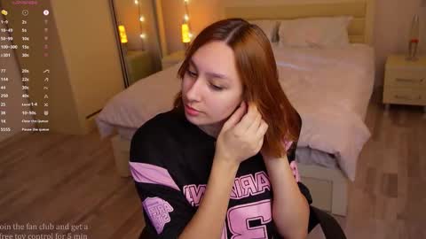 Snapshot of lylianrosse chatting on November 1, 7:10 am Lylian online show from November 1, 7:10 am