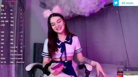 Snapshot of lylita_moon chatting on December 4, 4:22 am Littl online show from December 4, 4:22 am