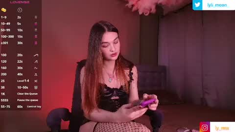 Littl online show from June 11, 2:53 am